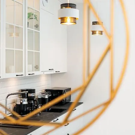 Golden Mirror-w Cenie Dostęp Do Basenów, Strefy Saun,jacuzzi - Pinea Pobierowo-sannel For Rent