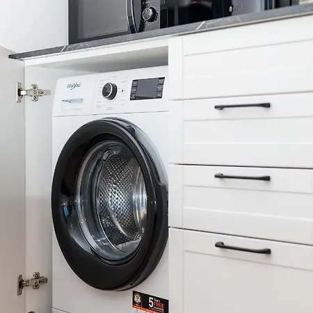 Golden Mirror-w Cenie Dostęp Do Basenów, Strefy Saun,jacuzzi - Pinea Pobierowo-sannel For Rent * Pobierowo