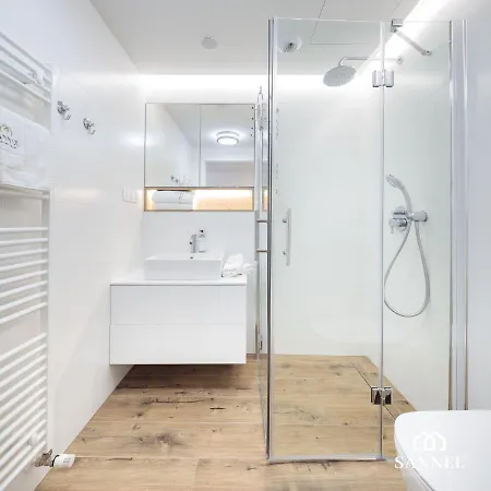 Golden Mirror-w Cenie Dostep Do Basenow, Strefy Saun,jacuzzi - Pinea Pobierowo-sannel For Rent Апартаменты