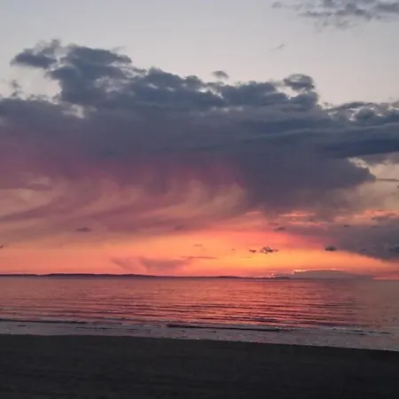 Golden Mirror-w Cenie Dostep Do Basenow, Strefy Saun,jacuzzi - Pinea Pobierowo-sannel For Rent *