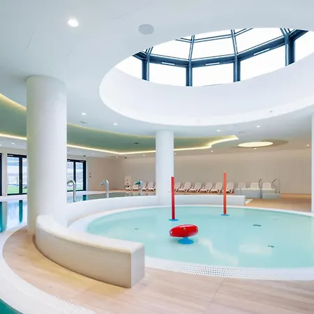 Апартаменты Golden Mirror-w Cenie Dostep Do Basenow, Strefy Saun,jacuzzi - Pinea Pobierowo-sannel For Rent *