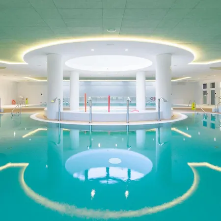 Golden Mirror-w Cenie Dostep Do Basenow, Strefy Saun,jacuzzi - Pinea Pobierowo-sannel For Rent *