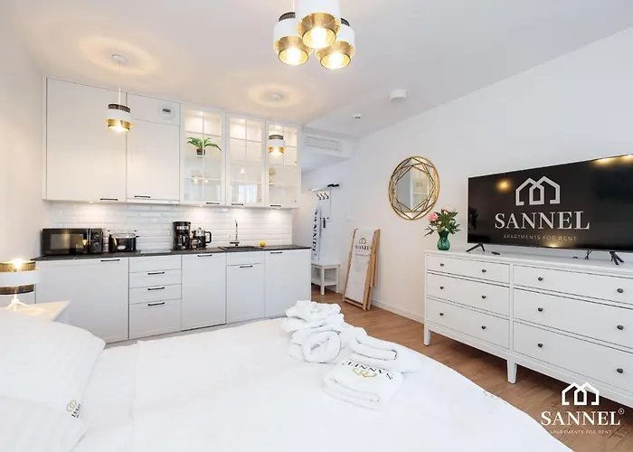 Golden Mirror-w Cenie Dostep Do Basenow, Strefy Saun,jacuzzi - Pinea Pobierowo-sannel For Rent